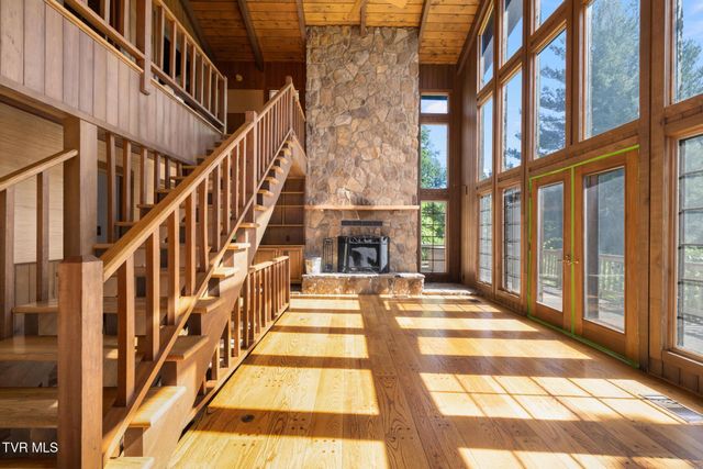 35000 Barrtree Lane, Glade Spring, VA 24340
