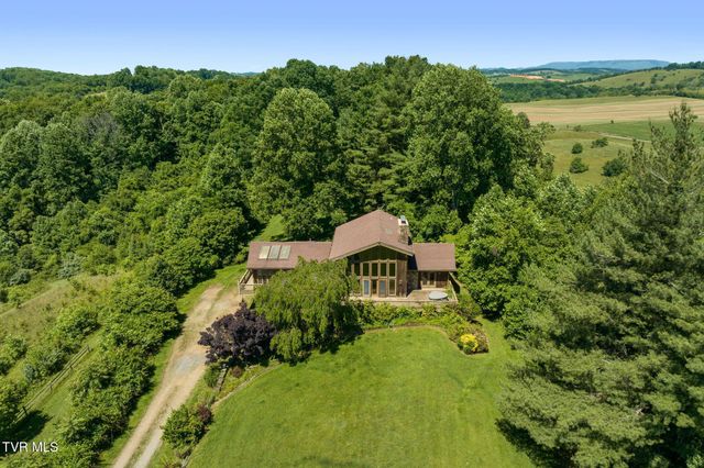 35000 Barrtree Lane, Glade Spring, VA 24340