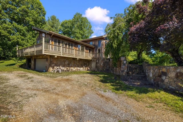 35000 Barrtree Lane, Glade Spring, VA 24340