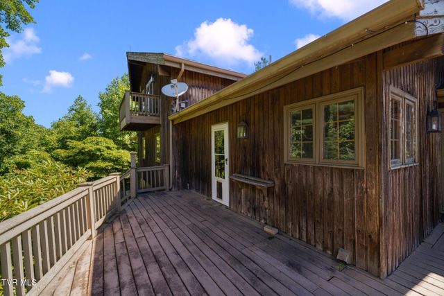 35000 Barrtree Lane, Glade Spring, VA 24340