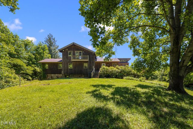 35000 Barrtree Lane, Glade Spring, VA 24340