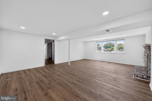 11321 BRANDYWINE RD, Clinton, MD 20735