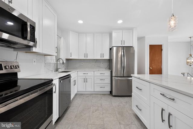 11321 BRANDYWINE RD, Clinton, MD 20735