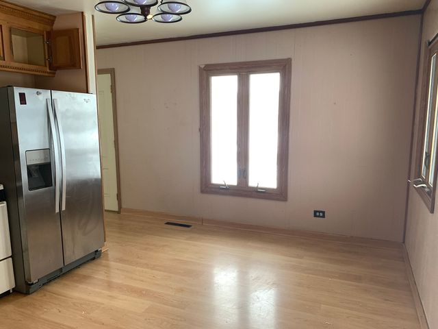 148 W Kennedy Drive, Streamwood, IL 60107