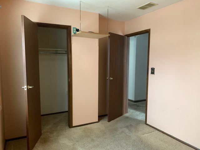 148 W Kennedy Drive, Streamwood, IL 60107