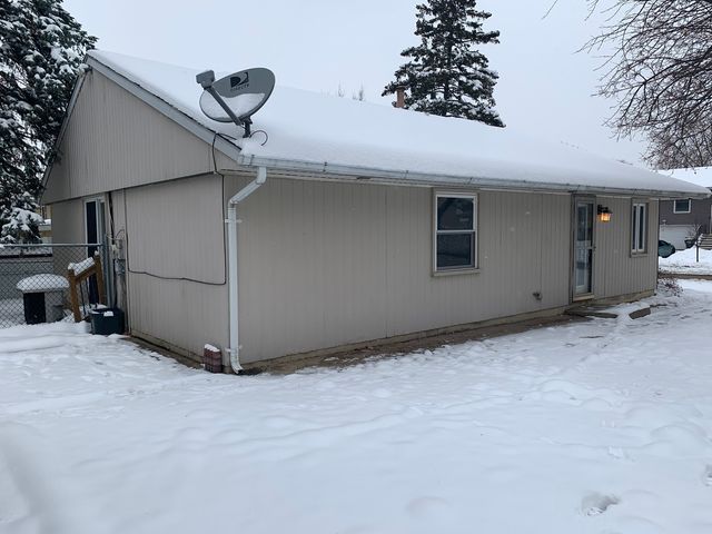 148 W Kennedy Drive, Streamwood, IL 60107