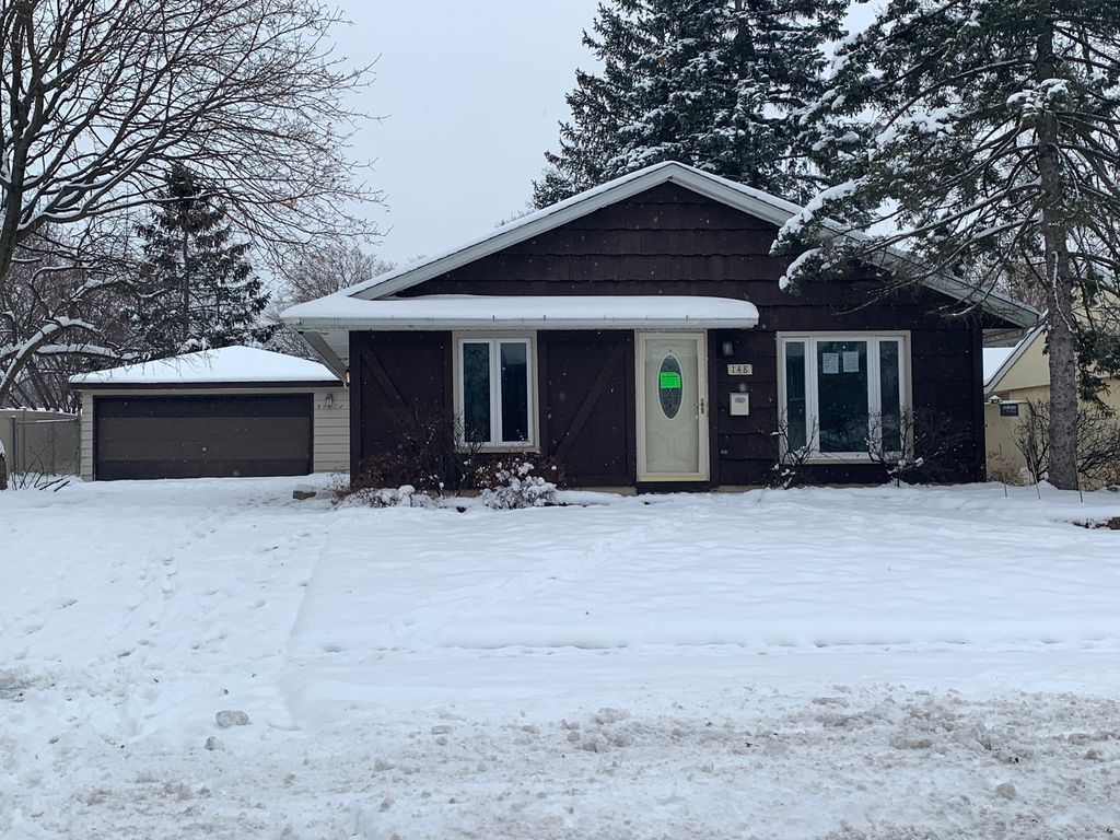 148 W Kennedy Drive, Streamwood, IL 60107