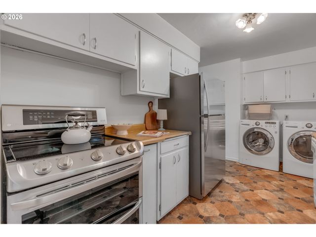 6236 Ne 9TH Ave, Portland, OR 97211