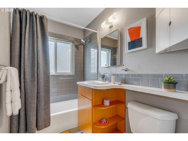 6236 Ne 9TH Ave, Portland, OR 97211