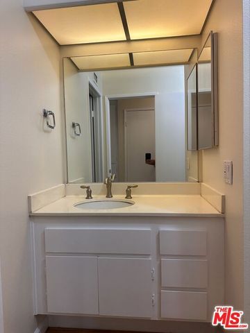 2486 Pleasant Way H, Thousand Oaks, CA 91362