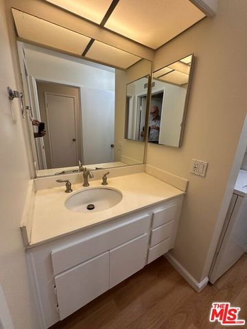 2486 Pleasant Way H, Thousand Oaks, CA 91362