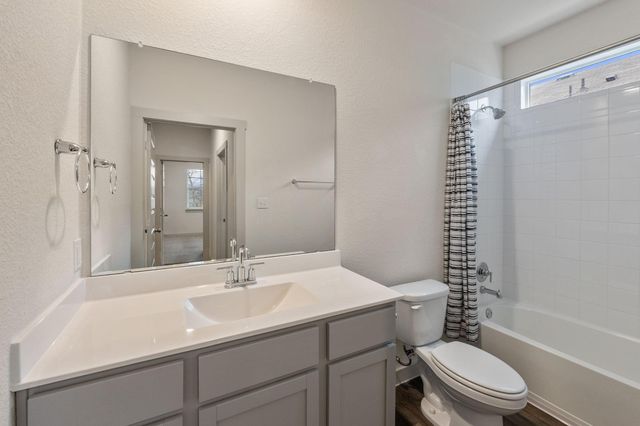 205 Lavaca River LN, Hutto, TX 78634