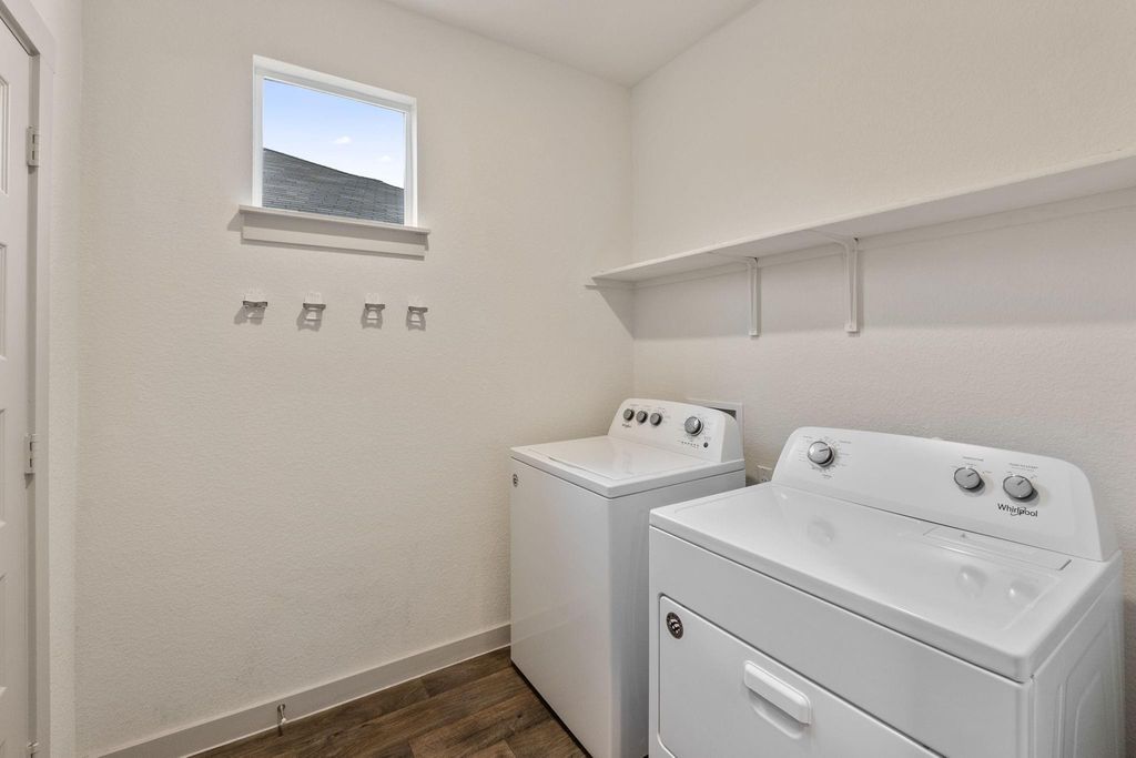 205 Lavaca River LN, Hutto, TX 78634