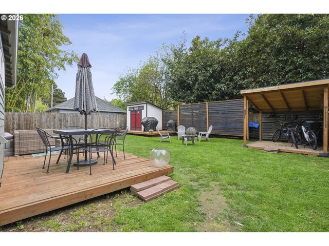 10214 Se YUKON St, Portland, OR 97266