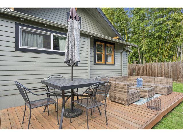 10214 Se YUKON St, Portland, OR 97266