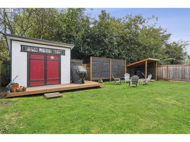 10214 Se YUKON St, Portland, OR 97266