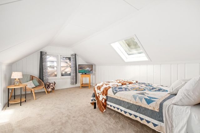 1024 County Road B2 W, Roseville, MN 55113