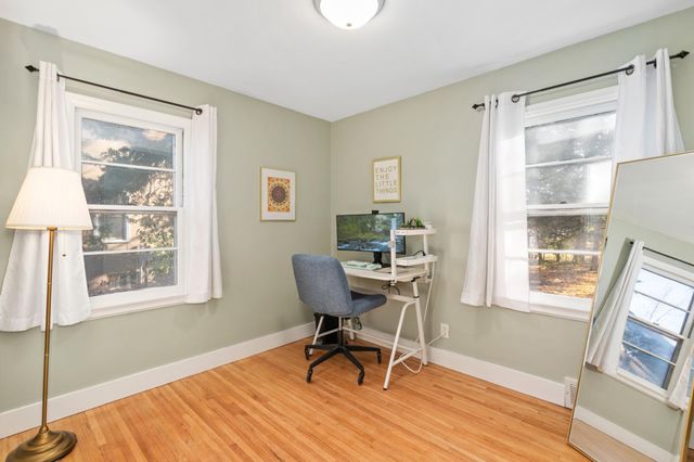 1024 County Road B2 W, Roseville, MN 55113