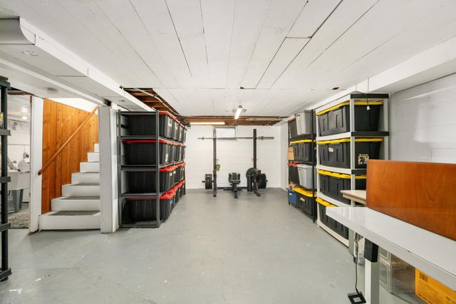 1024 County Road B2 W, Roseville, MN 55113