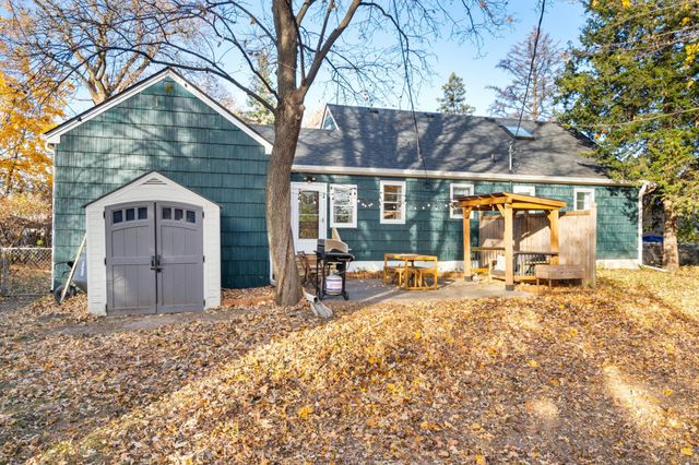 1024 County Road B2 W, Roseville, MN 55113