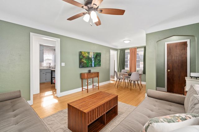 1024 County Road B2 W, Roseville, MN 55113