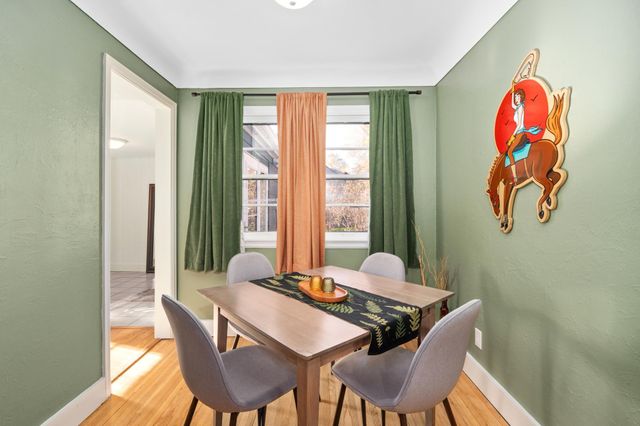 1024 County Road B2 W, Roseville, MN 55113