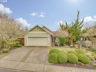 518 Nw WILLAMETTE Ct, Mc Minnville, OR 97128