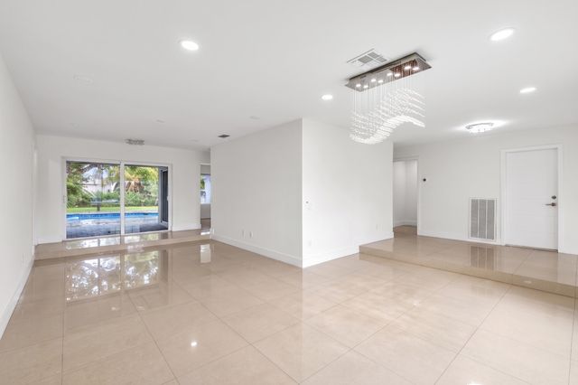 5939 NW 79th Way, Parkland, FL 33067
