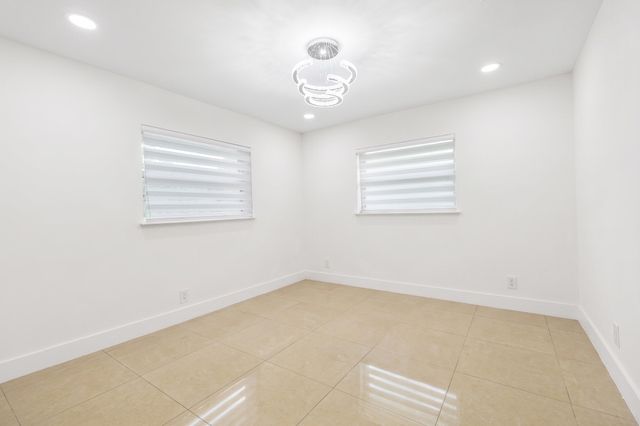 5939 NW 79th Way, Parkland, FL 33067