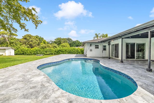 5939 NW 79th Way, Parkland, FL 33067