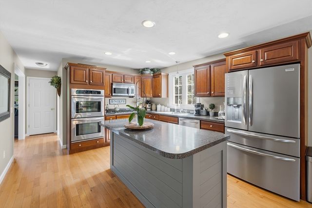 12 Mirasol Drive, Bourne, MA 02532