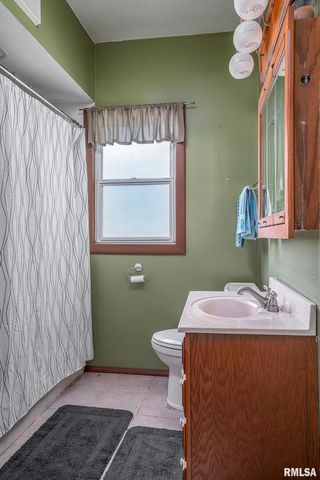 407 1ST Avenue, Albany, IL 61230