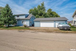 407 1ST Avenue, Albany, IL 61230