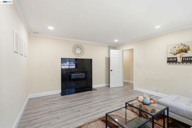 1204 Vistagrand Dr, San Leandro, CA 94577