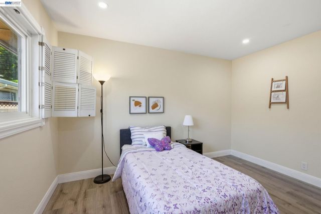 1204 Vistagrand Dr, San Leandro, CA 94577