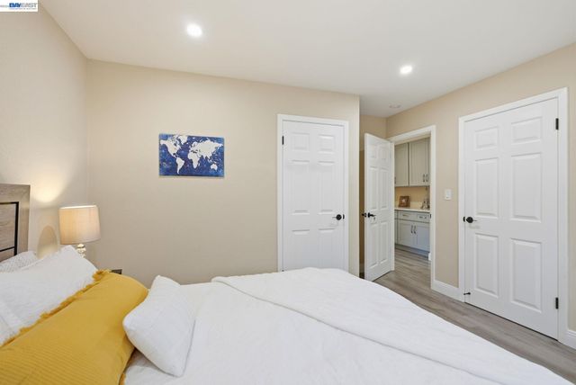 1204 Vistagrand Dr, San Leandro, CA 94577