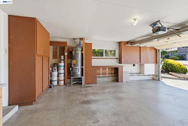 1204 Vistagrand Dr, San Leandro, CA 94577