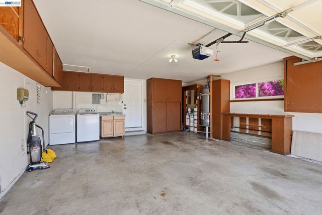 1204 Vistagrand Dr, San Leandro, CA 94577