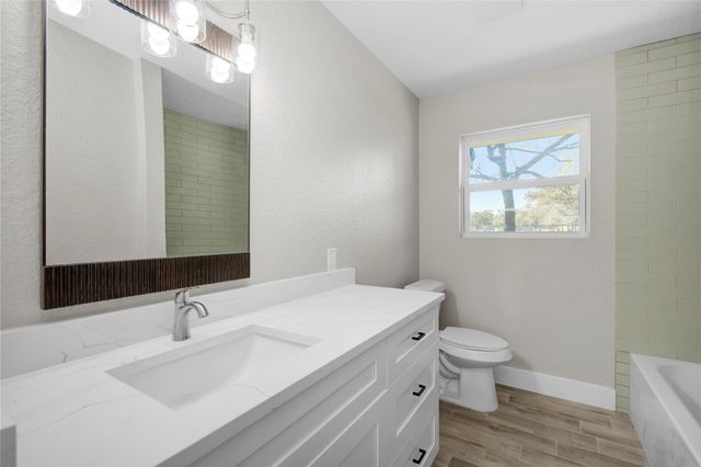 209 N Lazy Lane, Clute, TX 77531