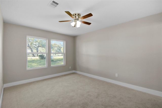 209 N Lazy Lane, Clute, TX 77531