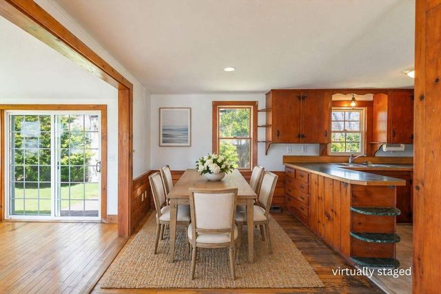 8 Providence St, Falmouth, MA 02536