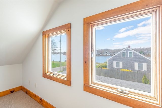 8 Providence St, Falmouth, MA 02536