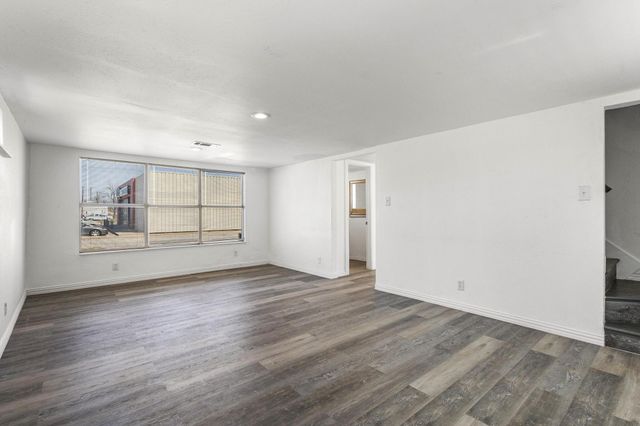 127 W Texas Street, Denison, TX 75021