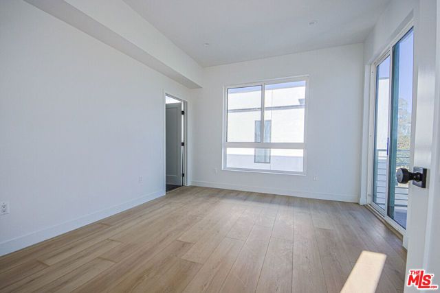 6405 Odessa Avenue, Los Angeles, CA 91406