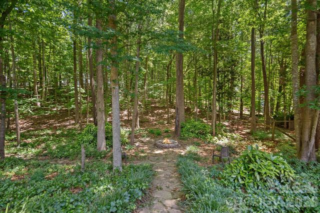 192 Sunrise Circle, Mooresville, NC 28117