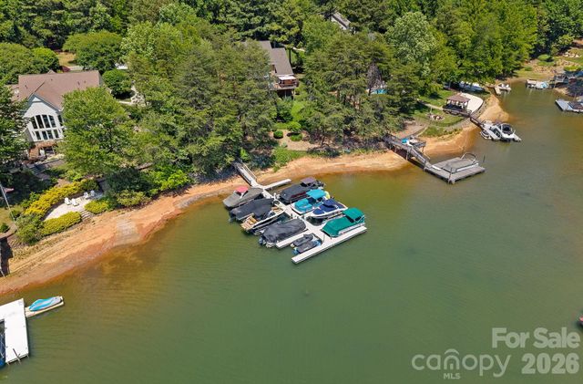 192 Sunrise Circle, Mooresville, NC 28117