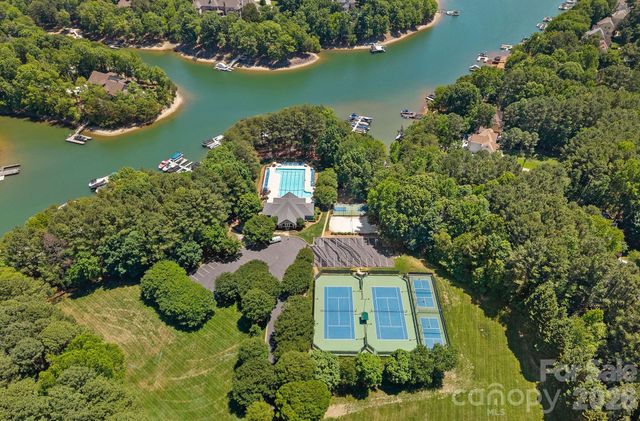 192 Sunrise Circle, Mooresville, NC 28117