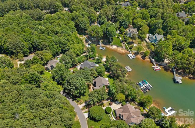 192 Sunrise Circle, Mooresville, NC 28117