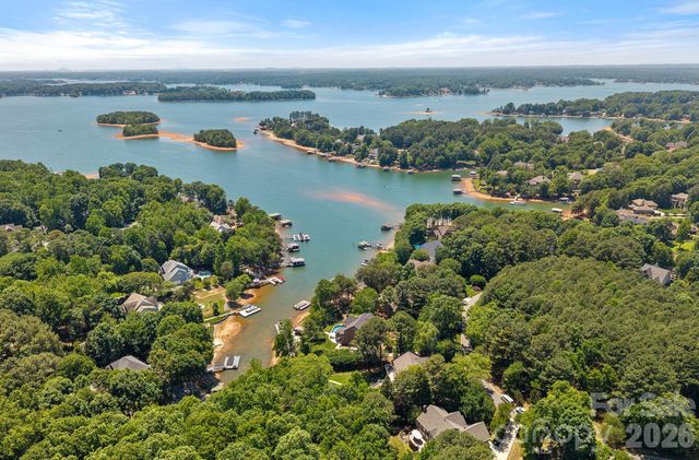 192 Sunrise Circle, Mooresville, NC 28117