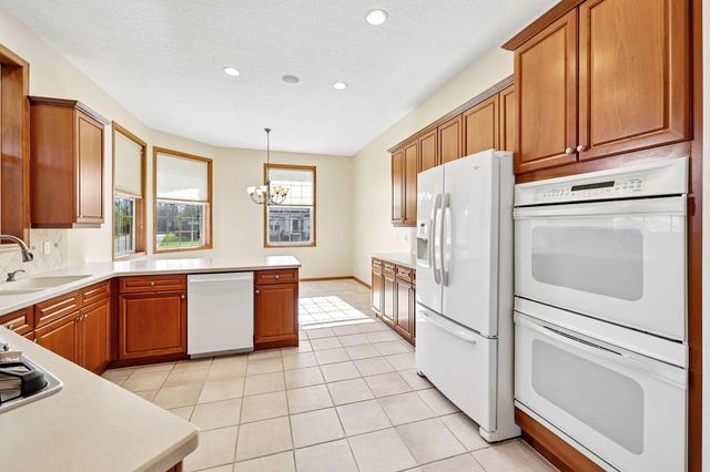 4575 Jewel Lane N, Plymouth, MN 55446